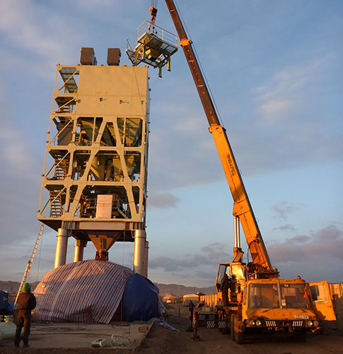 建築中のバッチャープラント